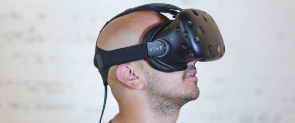  west-blog-vr-brille.jpg 